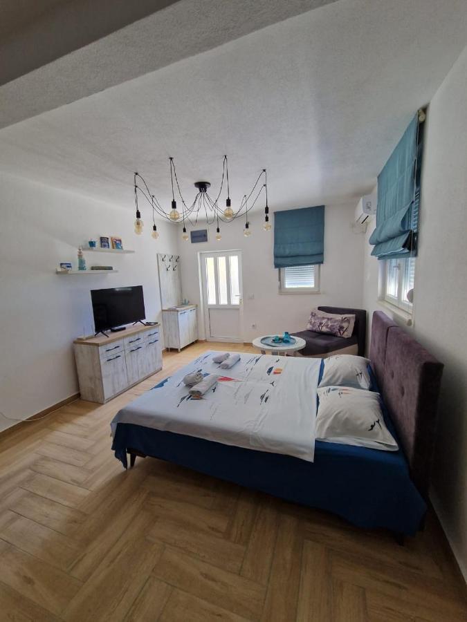 Studio Apartman Happy Home Tivat Exteriér fotografie
