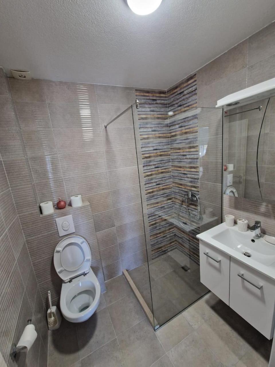 Studio Apartman Happy Home Tivat Exteriér fotografie