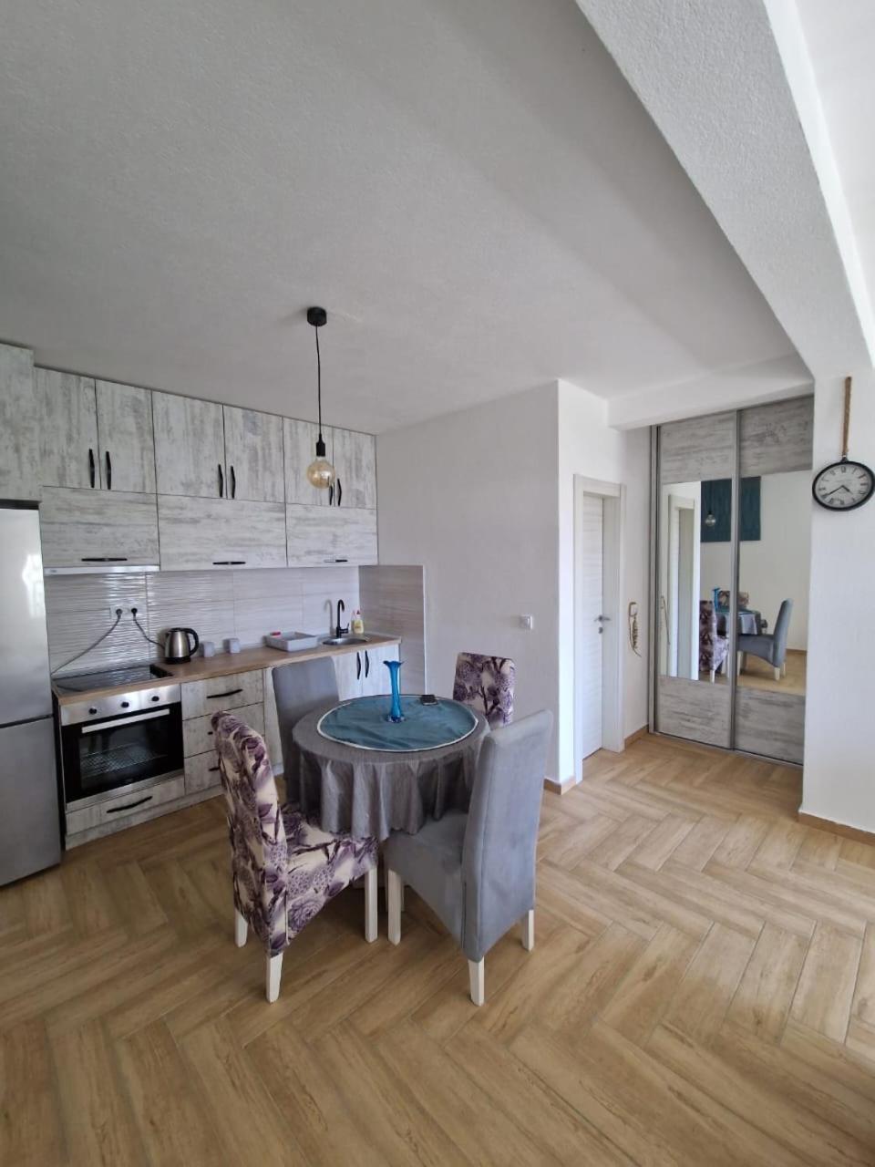 Studio Apartman Happy Home Tivat Exteriér fotografie
